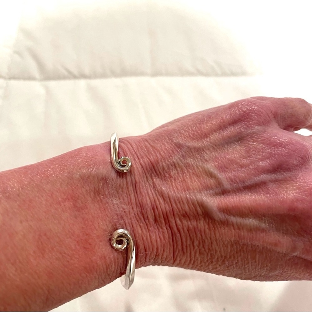Vintage Cristy Cali Coiled Cuff, solid 21 grams, sterling silver 925 bracelet - Picture 8 of 13